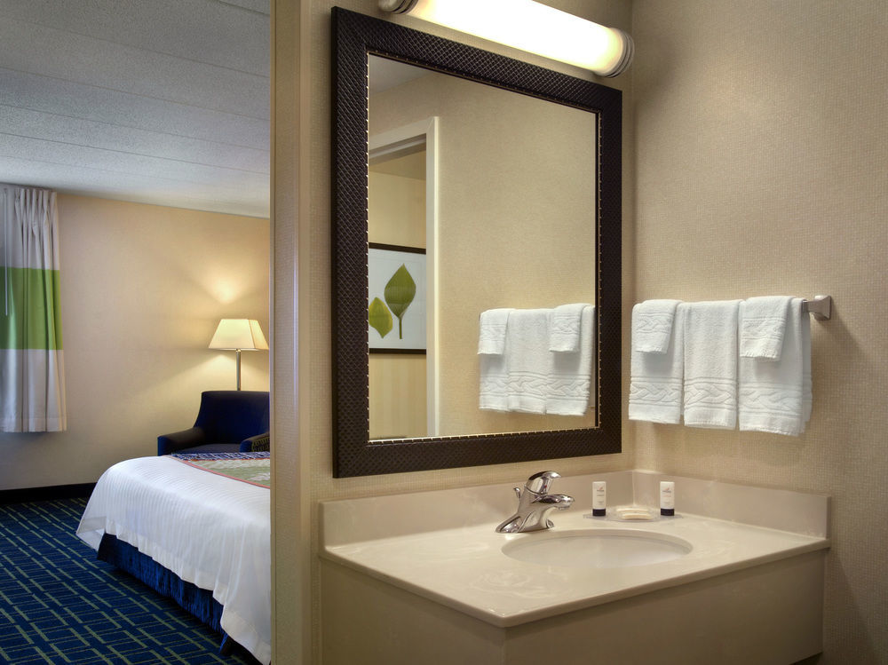 Fairfield Inn & Suites By Marriott Albany East Greenbush Room photo